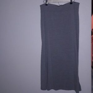 🌚Gray stretchy  maxi skirt🌚